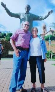 Gerrit and Celeste in front of Mandela Statue