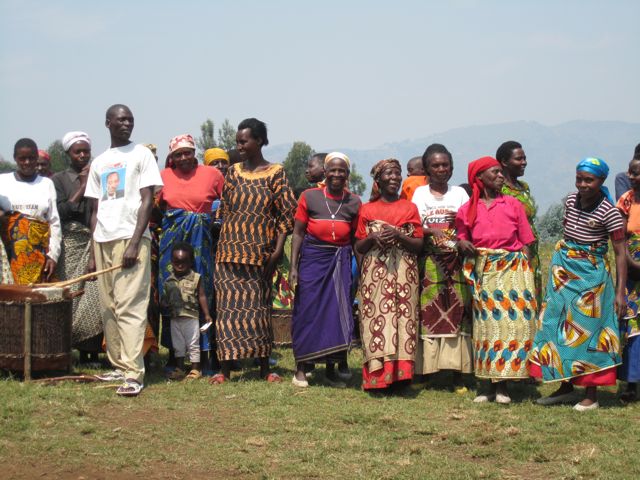 Women dancing to welcome visitors